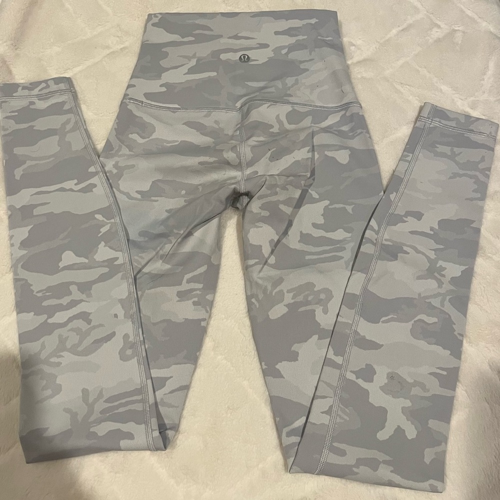 LuluLemon - Excellent Shape Size 2 - Great leggings! Like new!